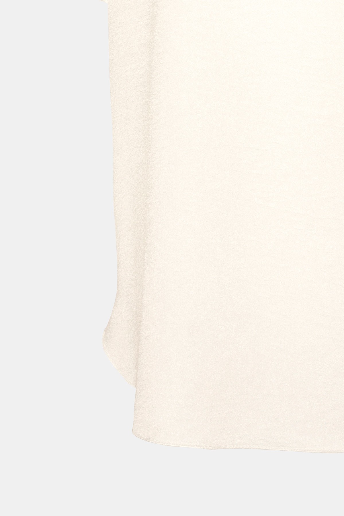Blusa satén broche